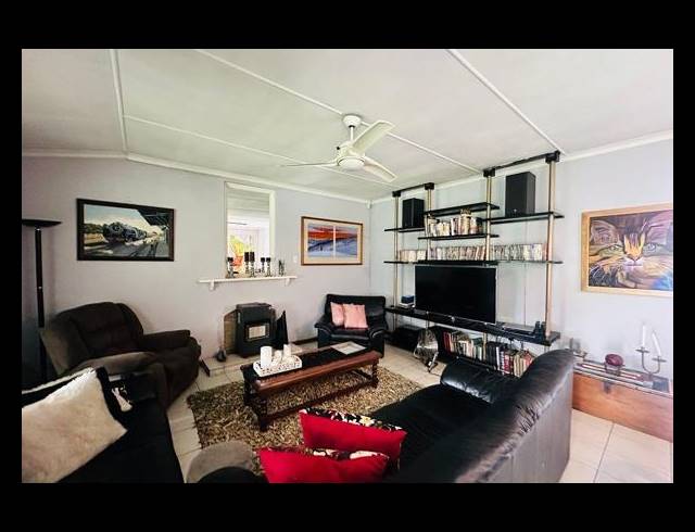 4 BEDROOM FREEHOLD FOR SALE IN VERWOERDPARK